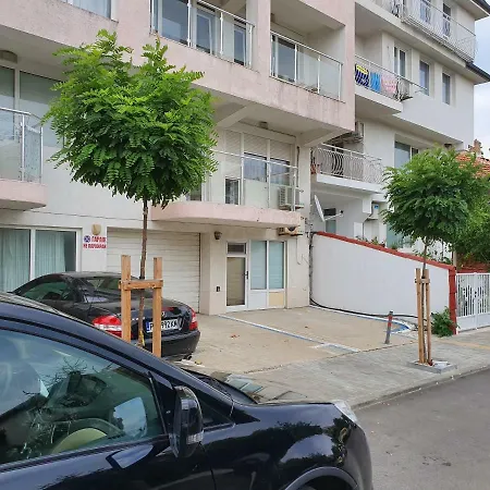 Apartment Treti Mart South *