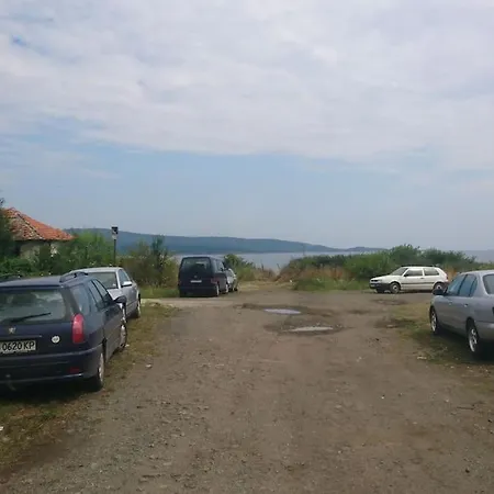 Treti Mart South 公寓 *