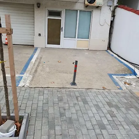 Treti Mart South Daire Primorsko